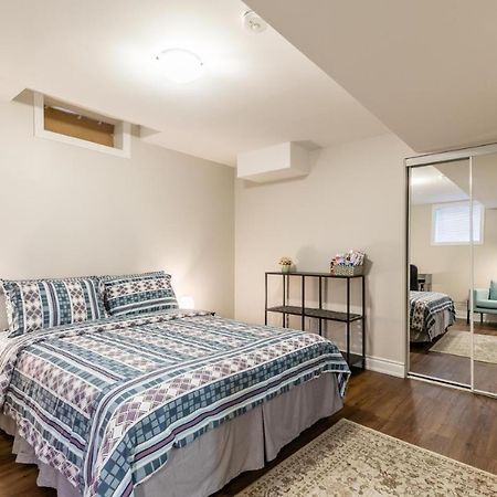 מיסיסאוגה Spacious Basement מראה חיצוני תמונה